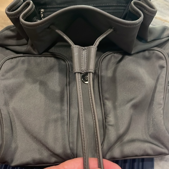 Coach Vintage Gray Nylon & Leather Backpack H9Z-6243 Waterproof - EUC - Picture 9 of 11